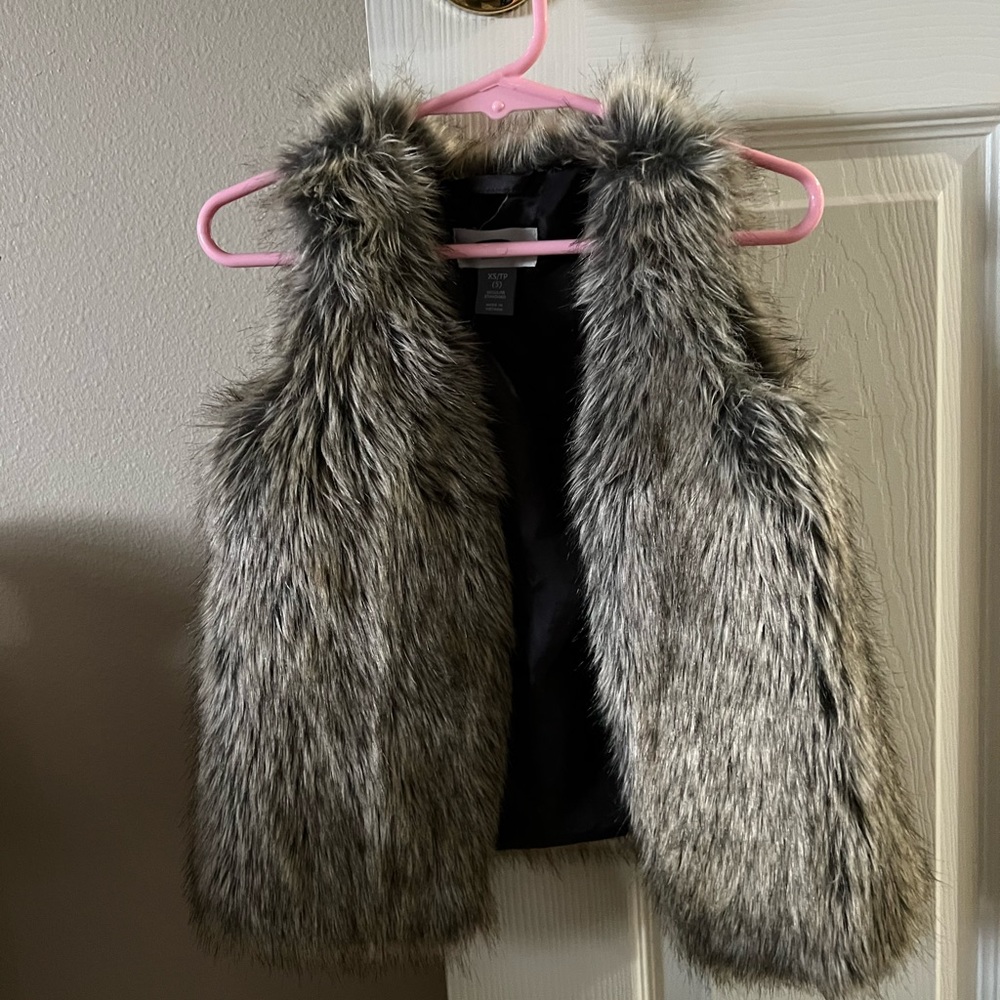 5t Old Navy fur vest 🧡5 for $25🧡